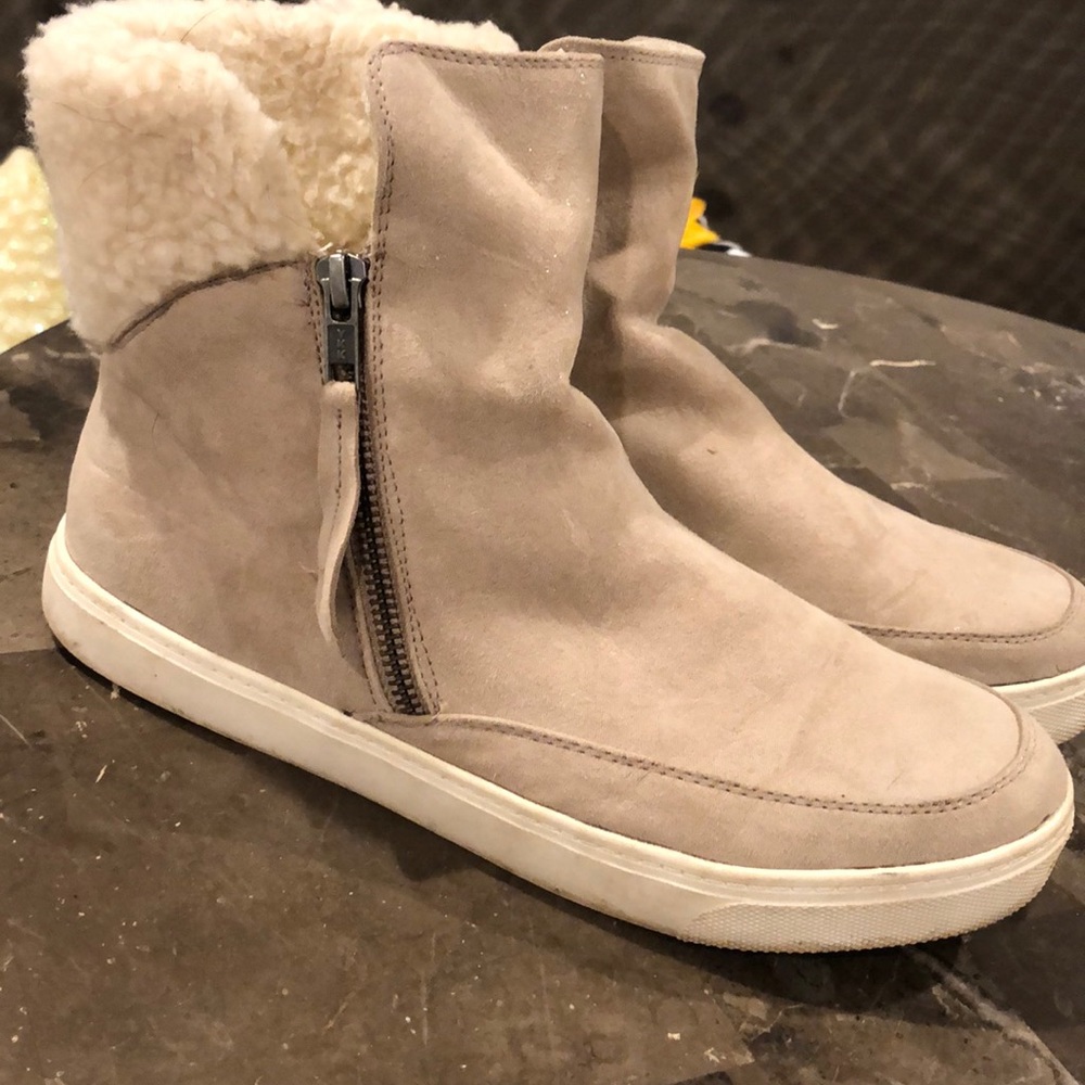 Natural Reflection Booties